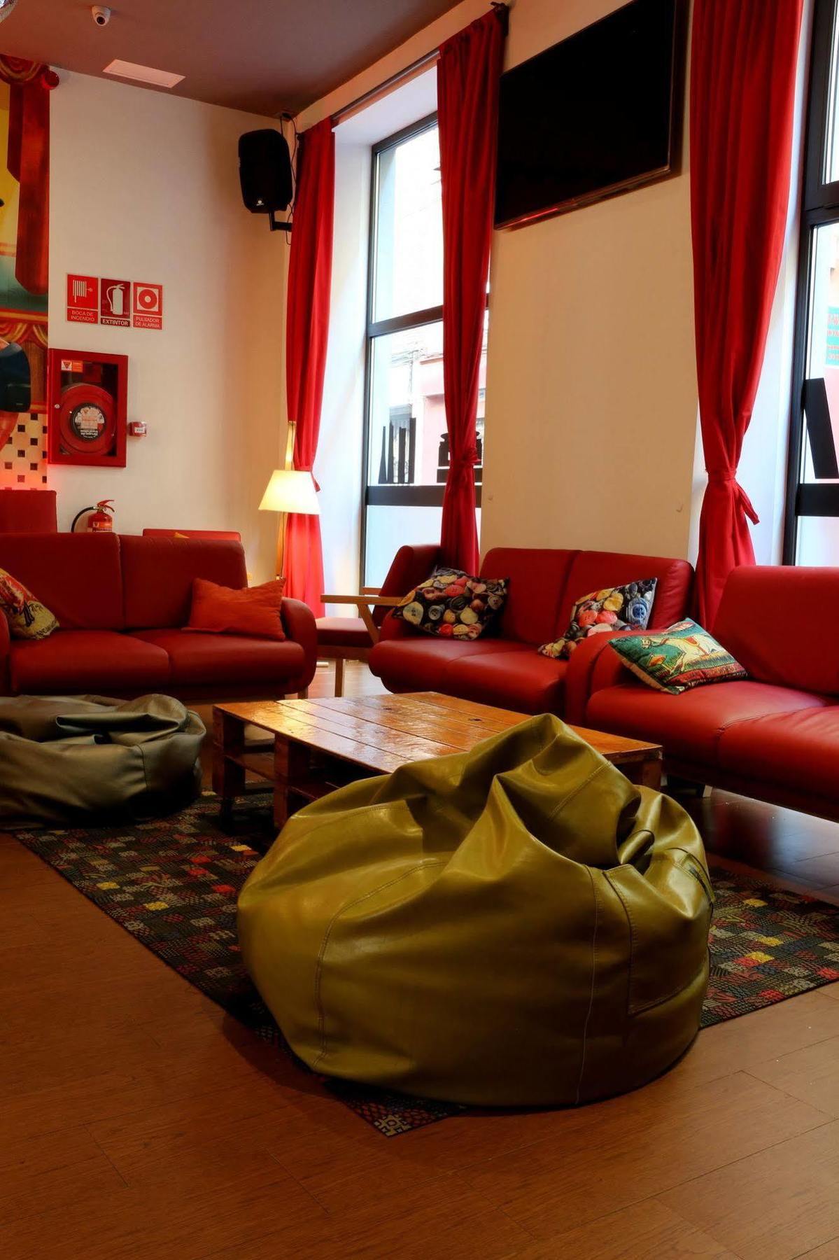 Ok Hostel Μαδρίτη Εξωτερικό φωτογραφία