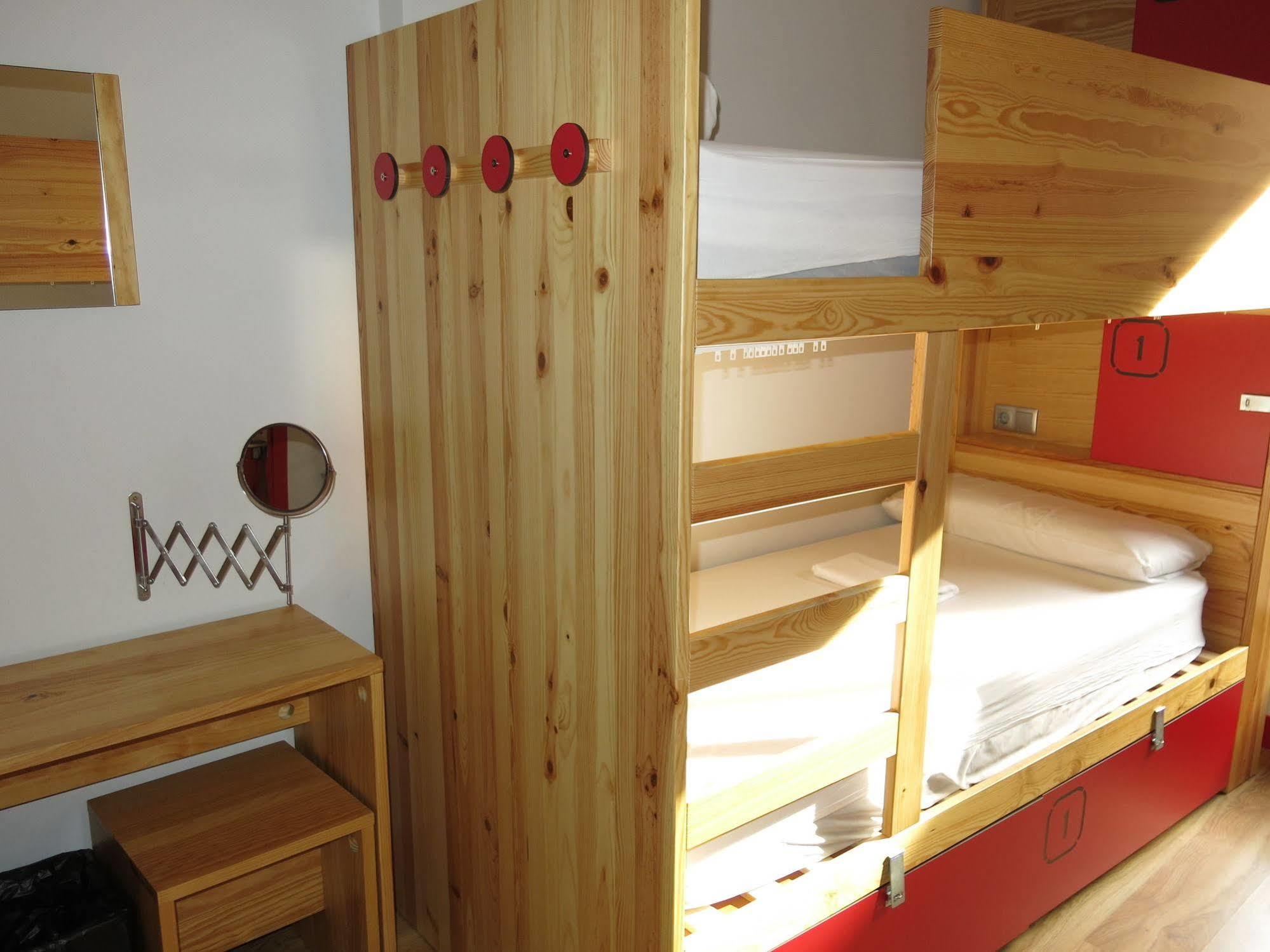 Ok Hostel Μαδρίτη Εξωτερικό φωτογραφία